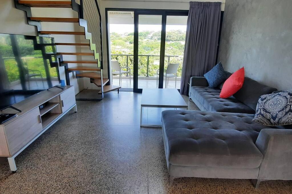 Unit08 On The Eighteenth With Inverter At Princes Grant Golf Estate Apartment Blythedale Beach
